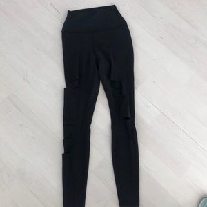Alo high waisted hole leggings